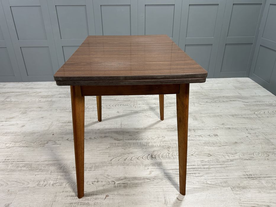 Трапезна маса, разтегателна- Formica от 70-те Г382