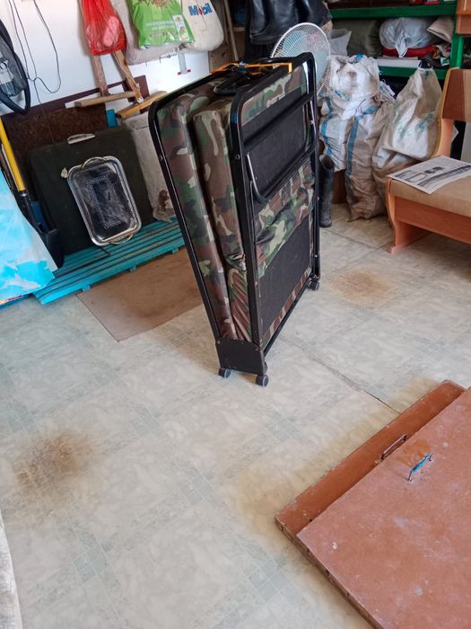 Продается отличная раскладная кровать.