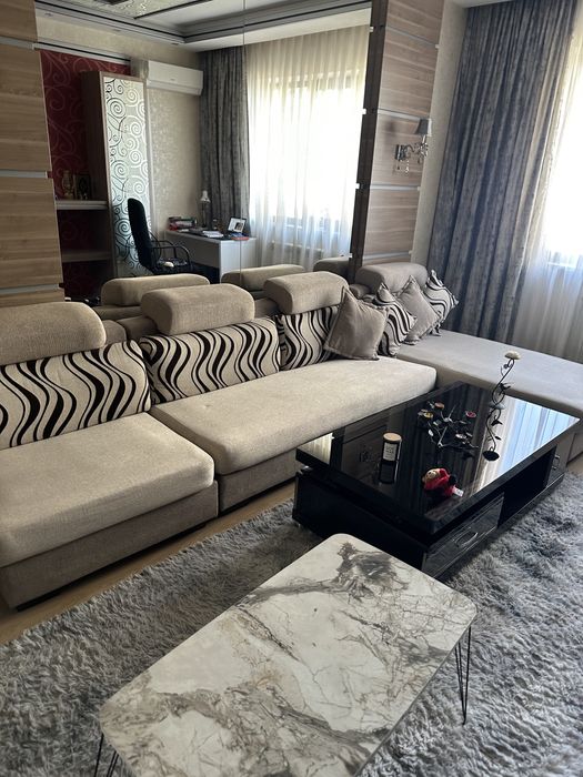 Большой модульный диван