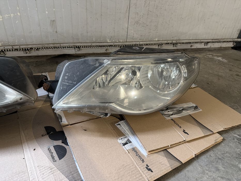 Far/Faruri Vw Passat CC An 2010 Halogen Stanga/Dreapta