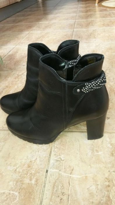 Botine din piele elegante  nr.37.calitate Italiana.
