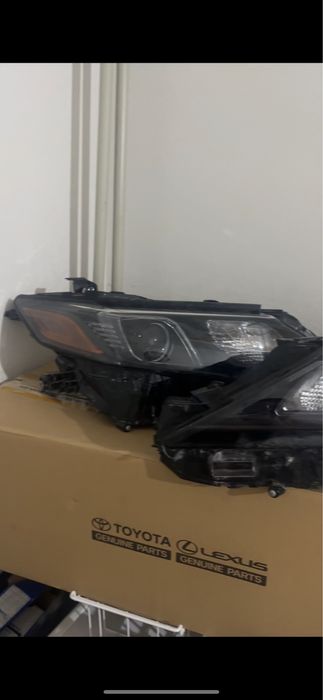 Фар оригинал камри 70-75