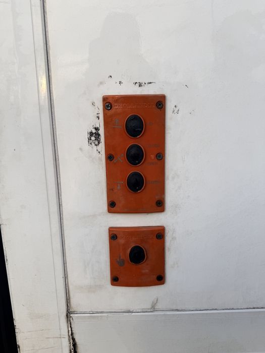 IVECO DAILY BOX / 8 europaleti/ lift /AXA DUBLA SPATE/ aparat frig ,AC