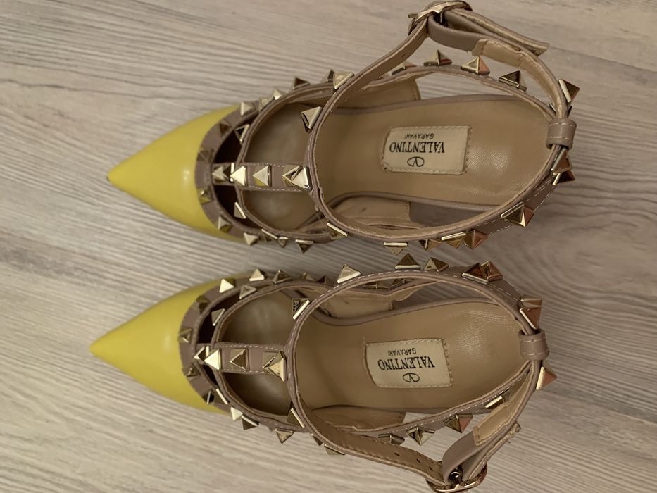 Босоножки Valentino