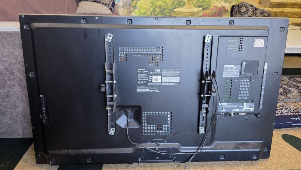 Panasonik 47 dyum tv