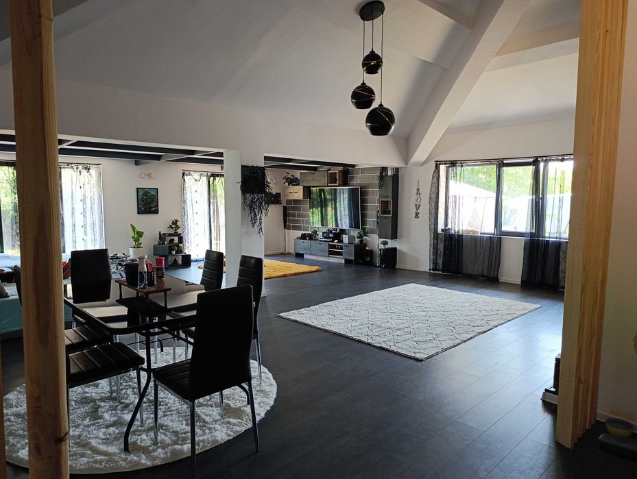 Продава се Къща в Варна, Център - 350 кв.м за 1200 €/кв.м - Снимка #4