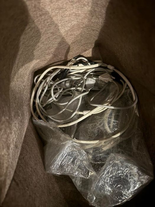 телевизор Sony и система на Sony - home theater.