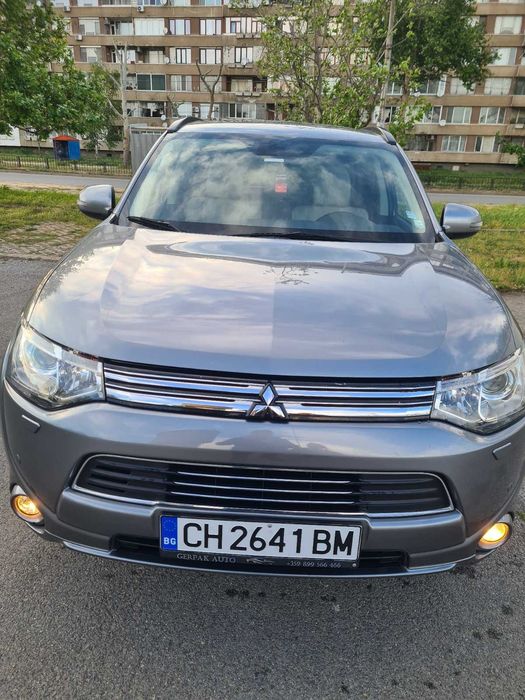 Продавам Mitsubishi OutlandeMitsubishi Outlander PHEV –
Автомобилът е изключително запазен както отвън, така и отвътре. Поддържан е