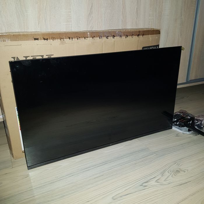 Televizor Smart 80cm Nou