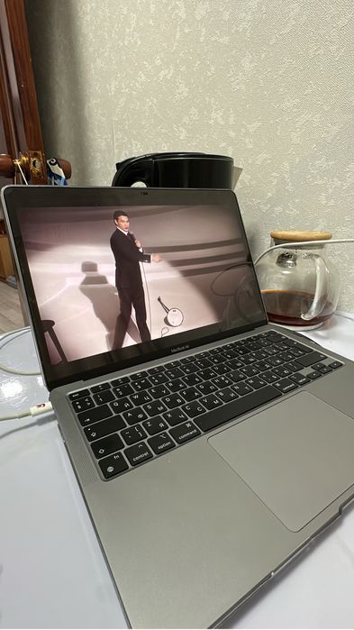 Продам MacBook Air M1