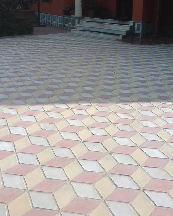 Fabrica pavaje, dale, borduri, coame de gard pentru gradina