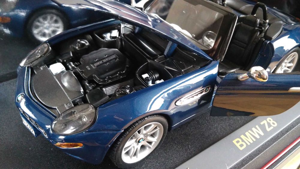 Колекционерска метална количка BMW Z8 на Maisto Premiere edition, 1:18