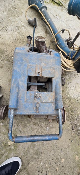 Шлифовочный аппарат для полов