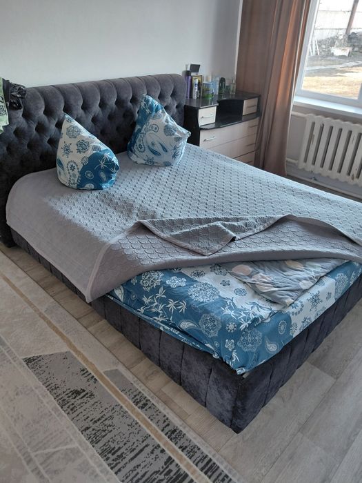 Продам спальный гарнитур