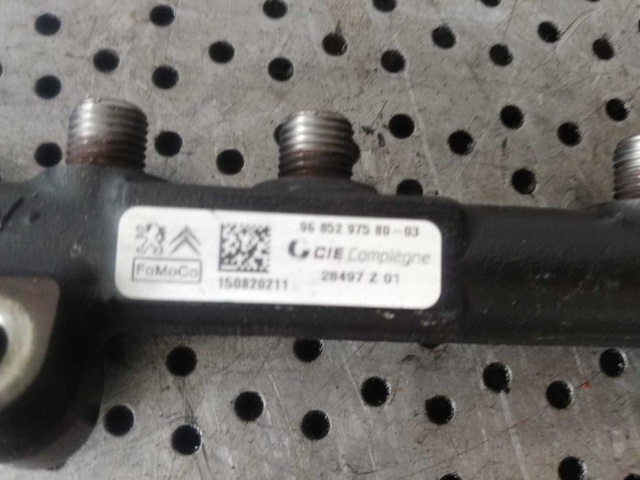 rampa injectoare 1.4 hdi 8h01 peugeot 206 207 citroen c3 9685297580-03