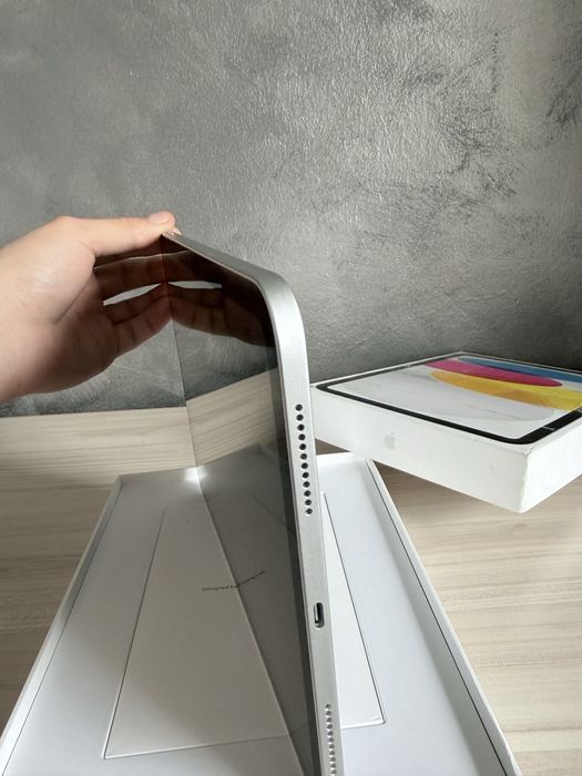 Ipad 10 th, 64GB, folosit foarte puțin