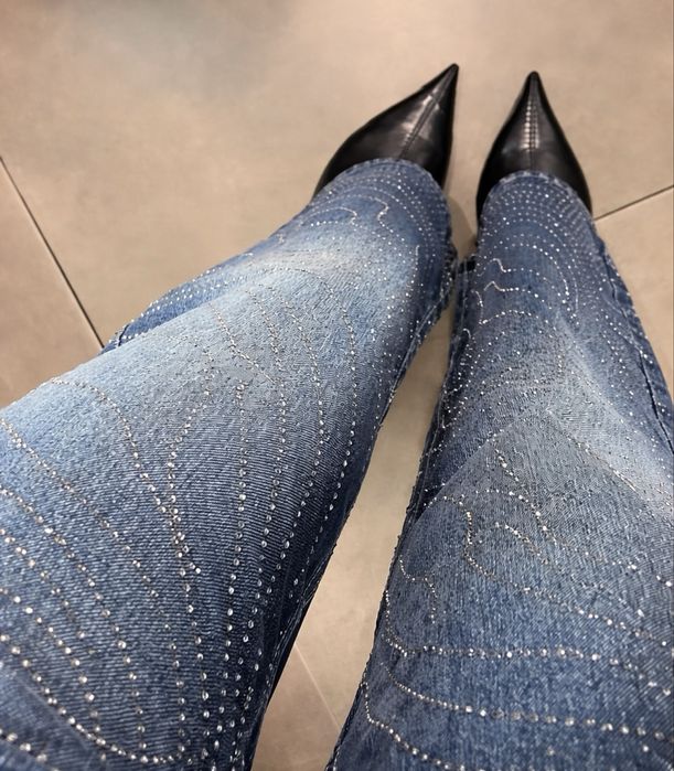 Blugi Zara cu strasuri Rhinestone Viral Jeans