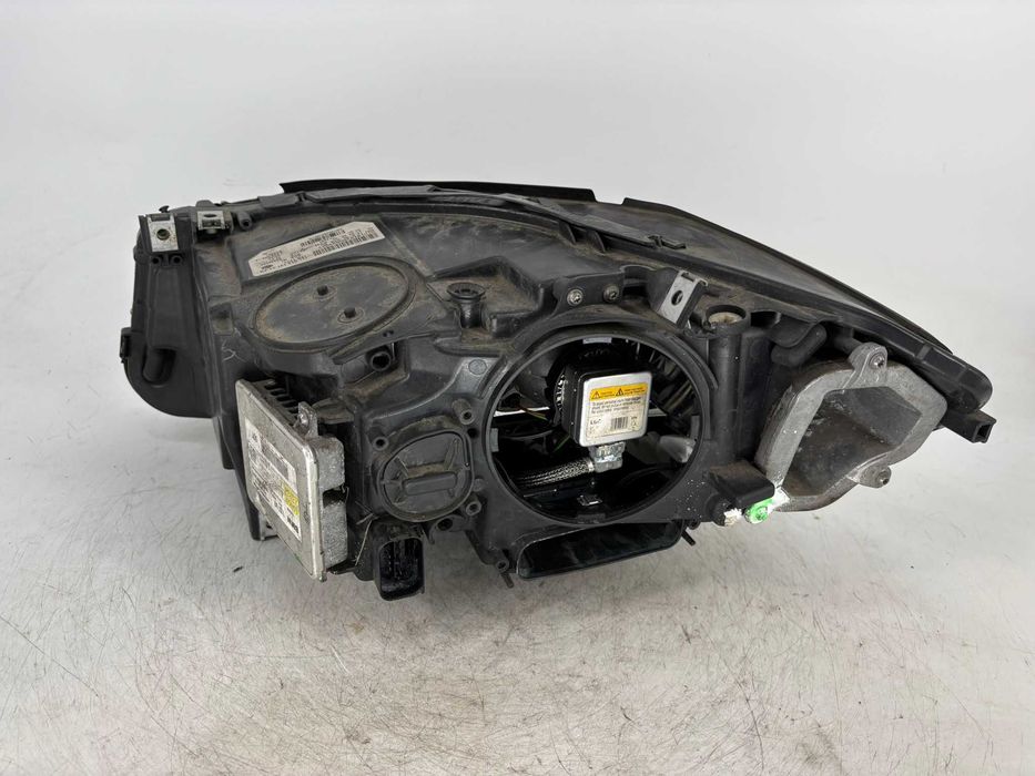 Far dreapta cu bixenon Bmw Seria 5 F10/F11 an 2010