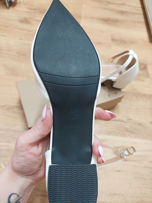 Офицялни обувки номер 42