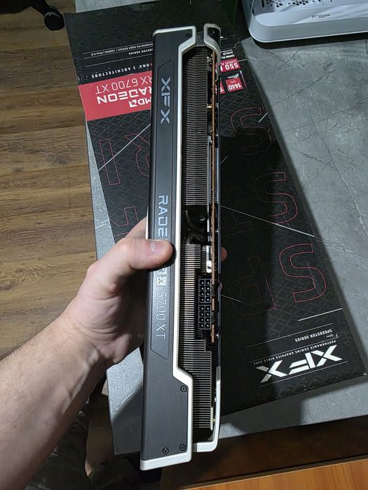 AMD Radeon RX6700XT Qick 319
