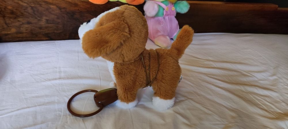 Играчки с батерии, ходещи, лаещи, легло за кукла с гърне за кукли