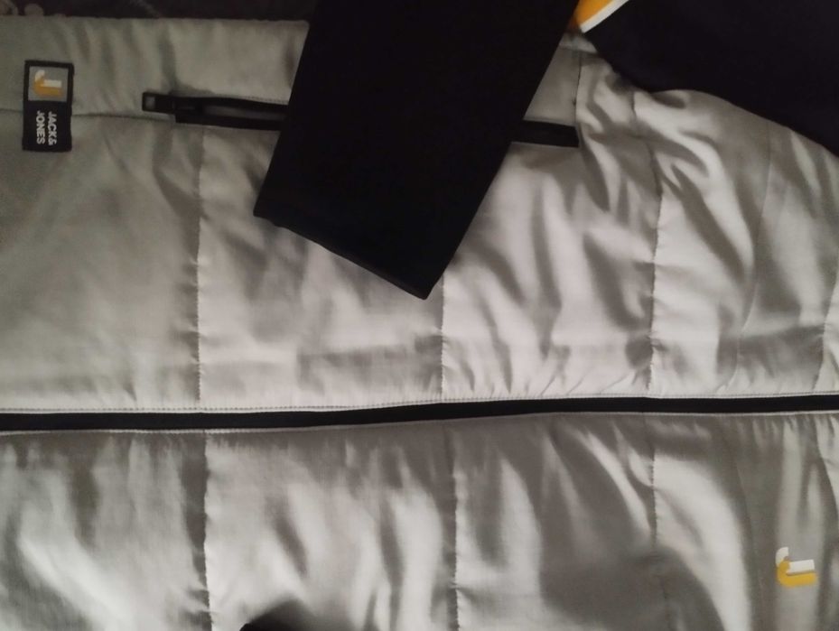 Мъжко яке -  JASCK & JONES!