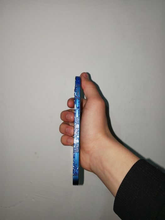 Iphone 12   SROCHNA