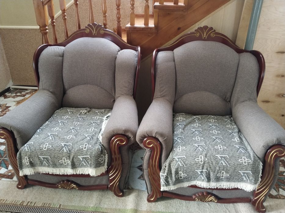 Срочно продам диван