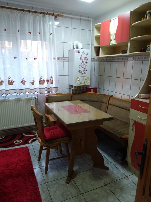 Inchiriez apartament 2 camere