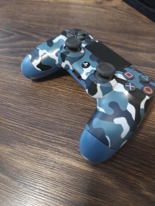 Consola PS4 PRO + 16 jocuri