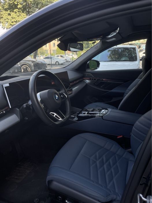 BMW i5 eDrive 40L