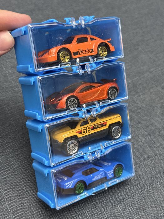 Игрушечные машинки