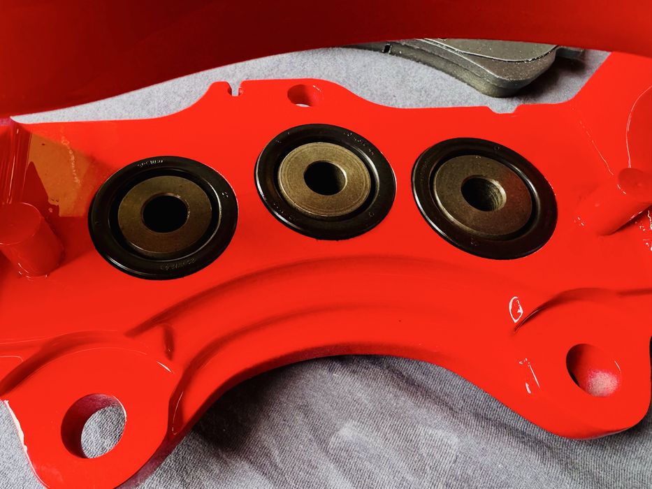 Спирачни апарати Brembo 17Z (6 бутални) от Porsche Cayenne