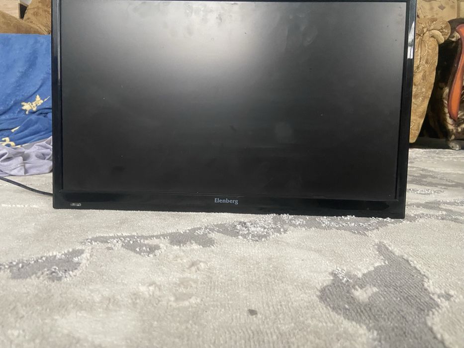 Продам очень удобный телевизор ELENBEGRG