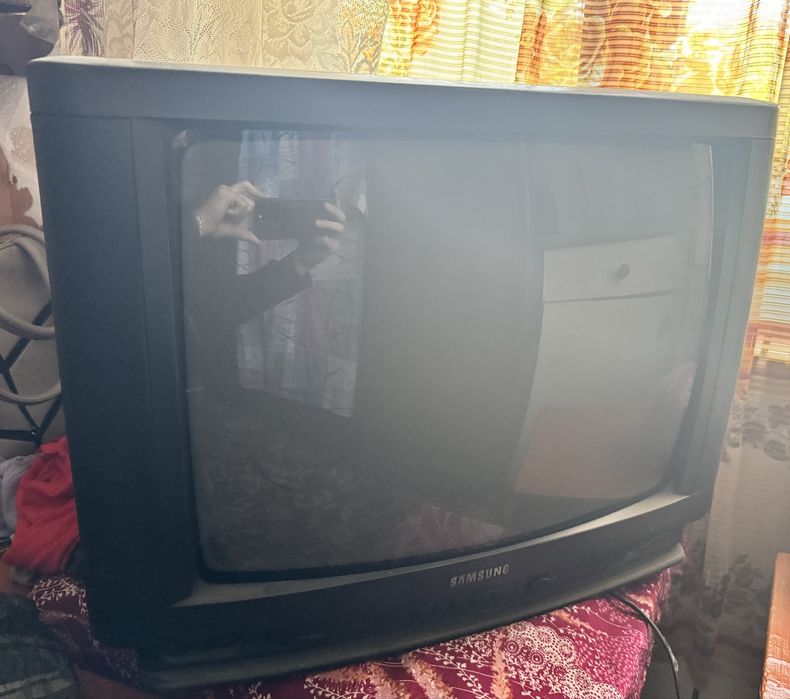 Продам телевизор samsung