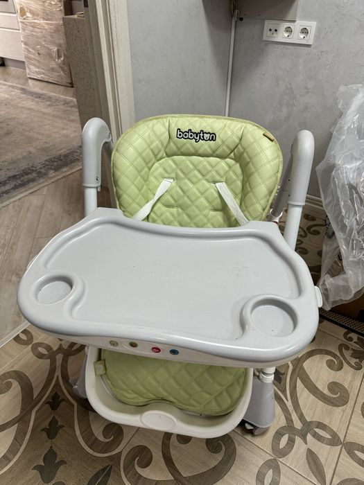 Детский стульчик для кормления