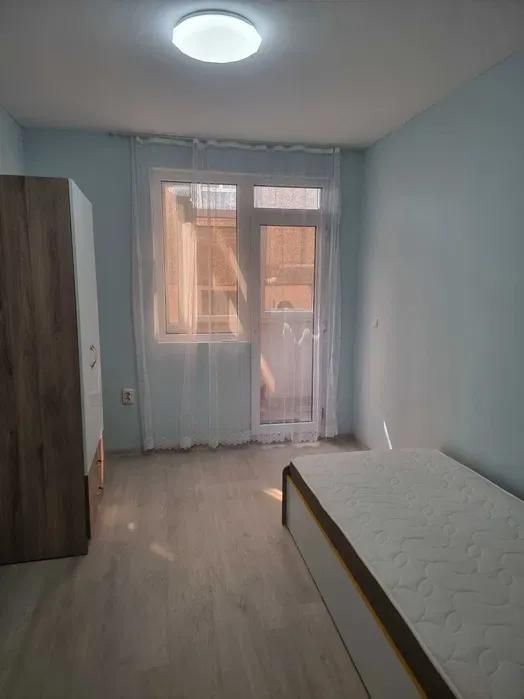 Тристаен апартамент в района на Център!