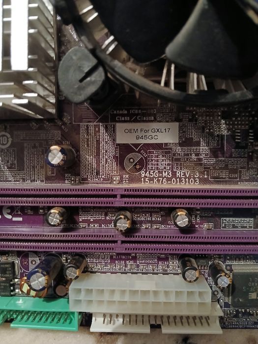 Ona plata va blok pitaniya