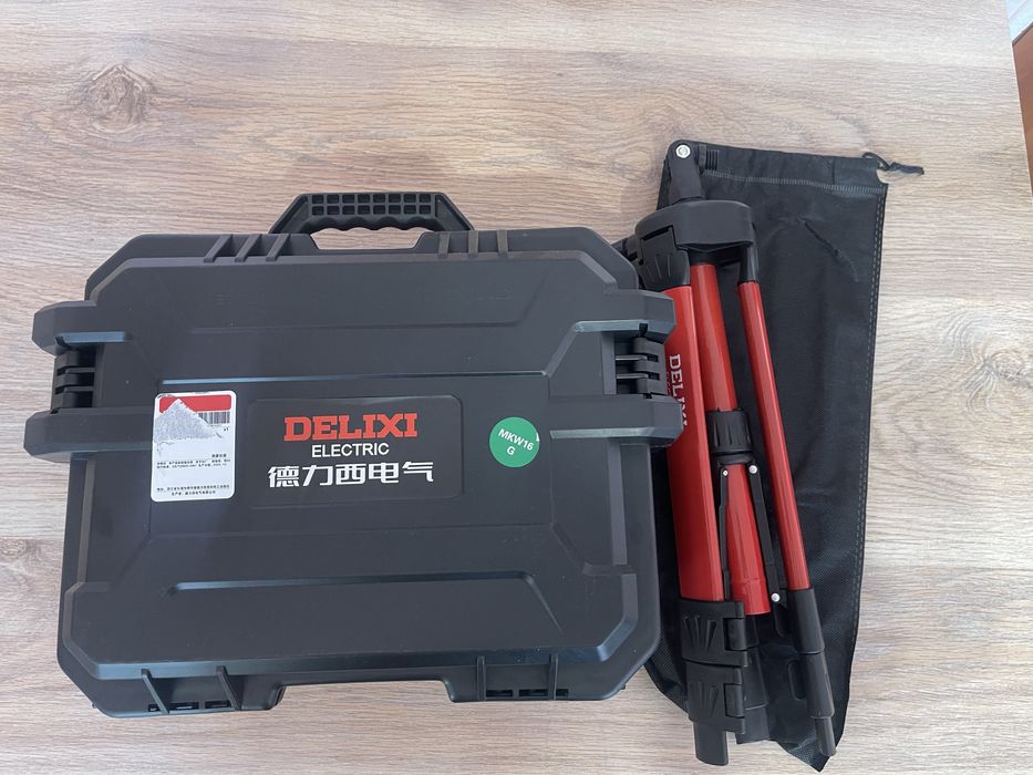 Лазерный уровень Оригинал Delixi 4d 16 лучей.