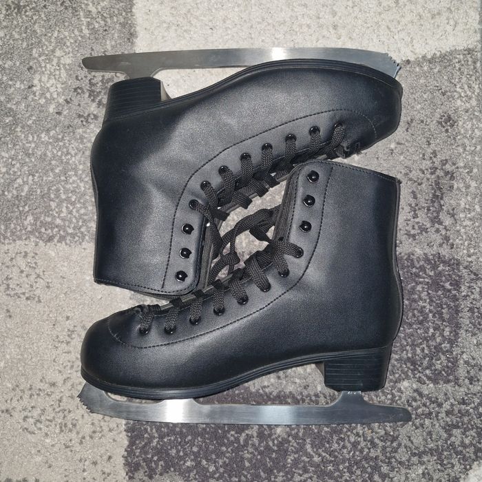 Patine pentru patinaj artistic 44