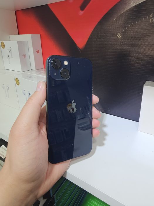 Продам айфон 13 128