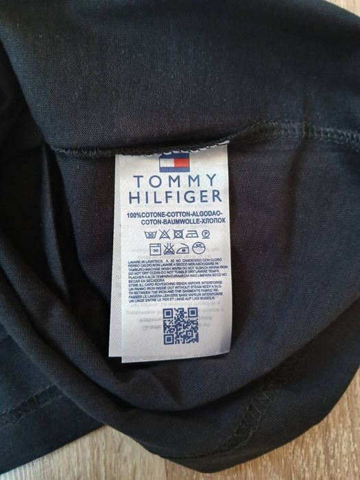 Tommy Hilfiger тениски в черен вариант - ТОП модел за сезона ! ! !