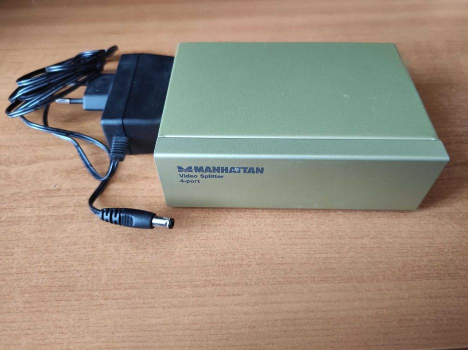 Manhattan video splitter 4 port