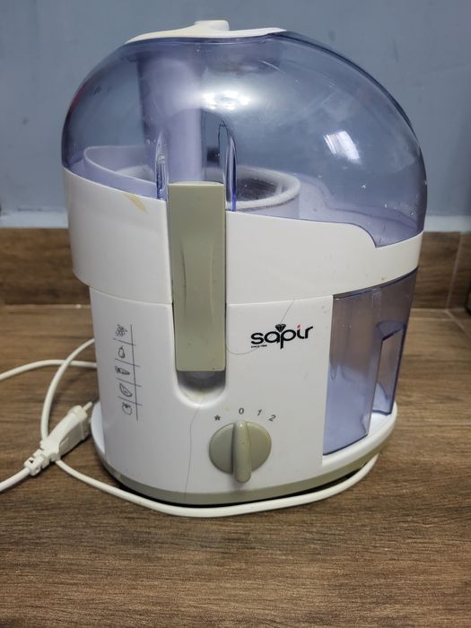 Сокоизтисквачка в перфектно състояние