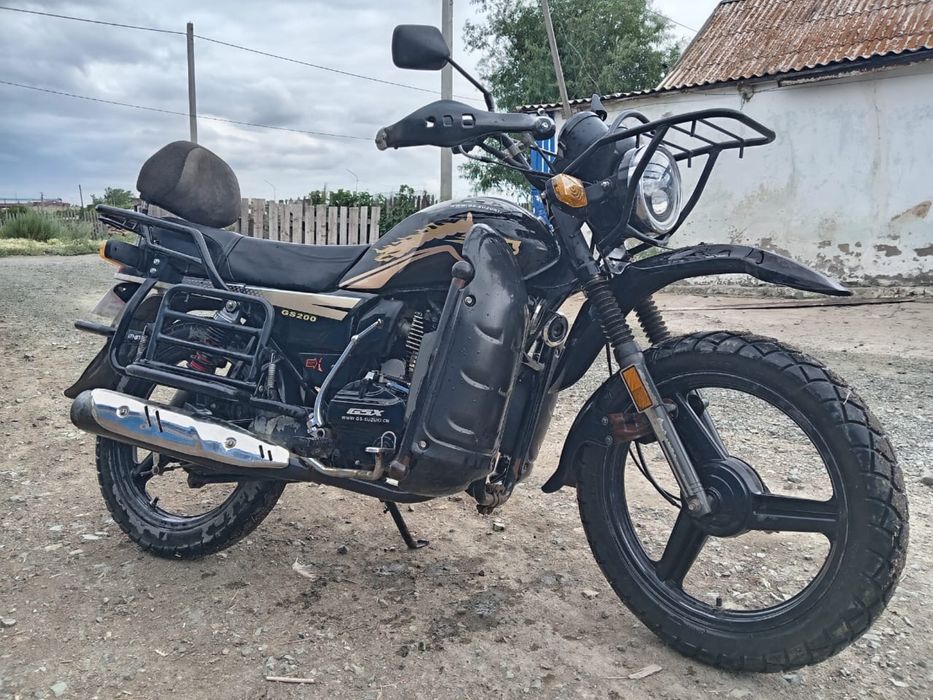 Продам мотрцикал 200 кубов.