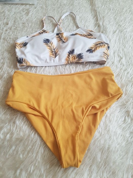 Бански костюм от две части