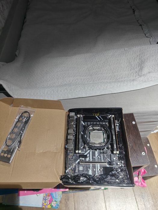 Xeon 2696v3 x99D3M4 24gb
