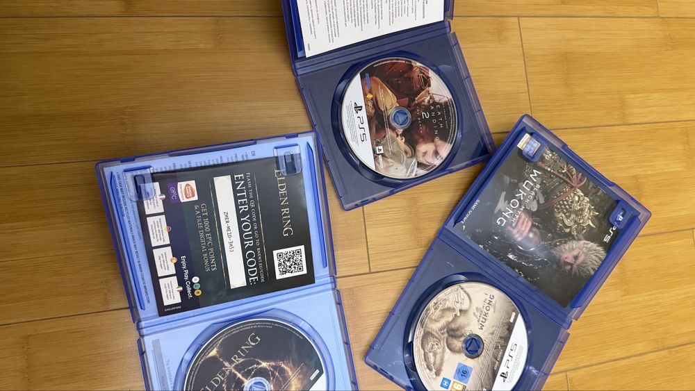 Продаю комплект из 3 игр для PlayStation 5