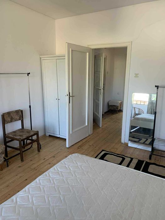 Дава се под наем Тристаен апартамент в София, Център - 80 кв.м за 663 € - Снимка #2