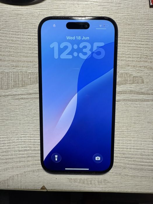 Продавам Iphone 16